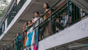 Carlo Aquino Instagram - Nakanood na po ba ang lahat?? 
📸 @joshenvahnlee 

#ThirdWorldRomance