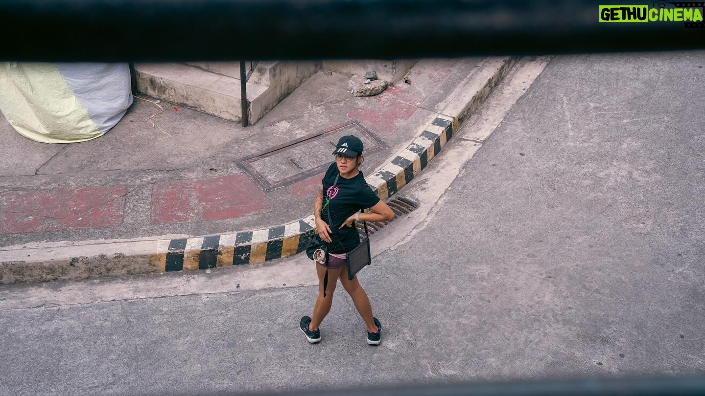 Carlo Aquino - 3 Likes - Nakanood na po ba ang lahat??
📸 @joshenvahnlee
#ThirdWorldRomance