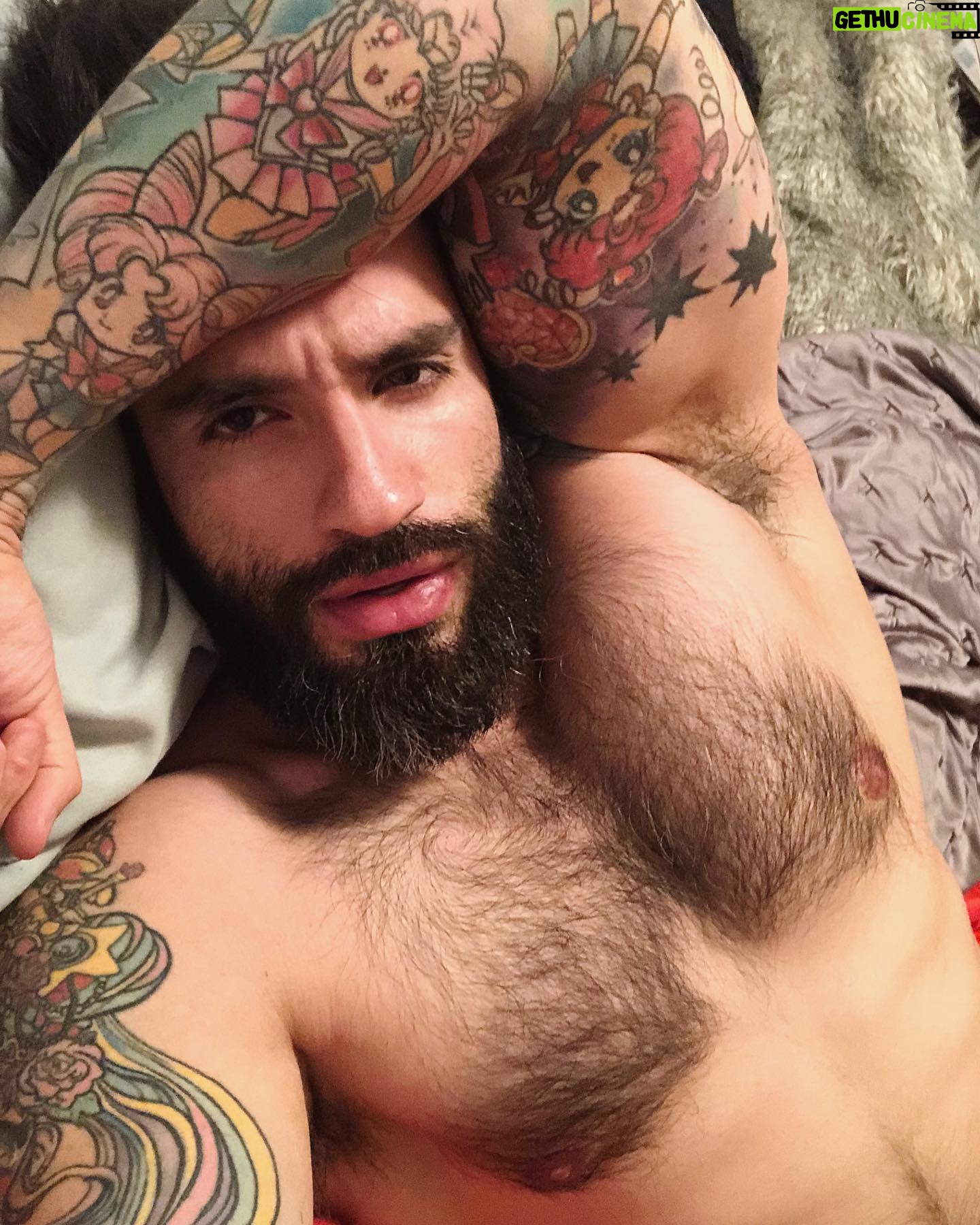 Carlo Villarreal - 9.2K Likes -