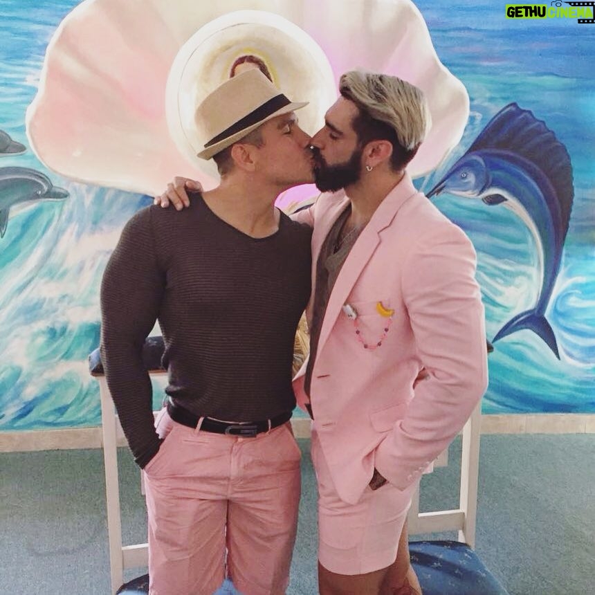 Carlo Villarreal - 3.1K Likes - 4 años y contando... 💖💖💖💖✌️✌️💪👶🏼💪👨🏻 Te Amo @brunoolvezfoto