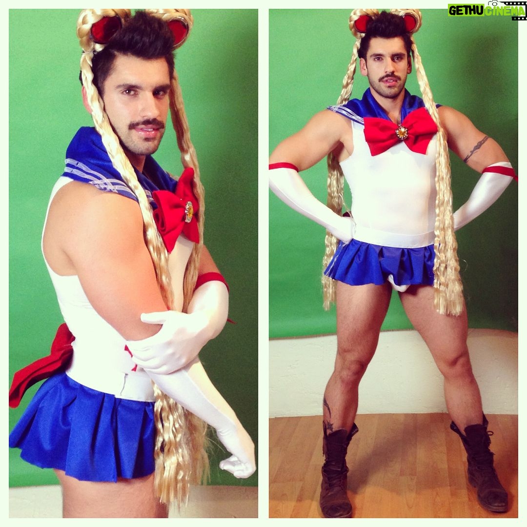 Carlo Villarreal - 6.6K Likes - #sailormoon #cosplay de 3 pesos 🤣✌️💖🤗🧚🏻♀️🌙✨
