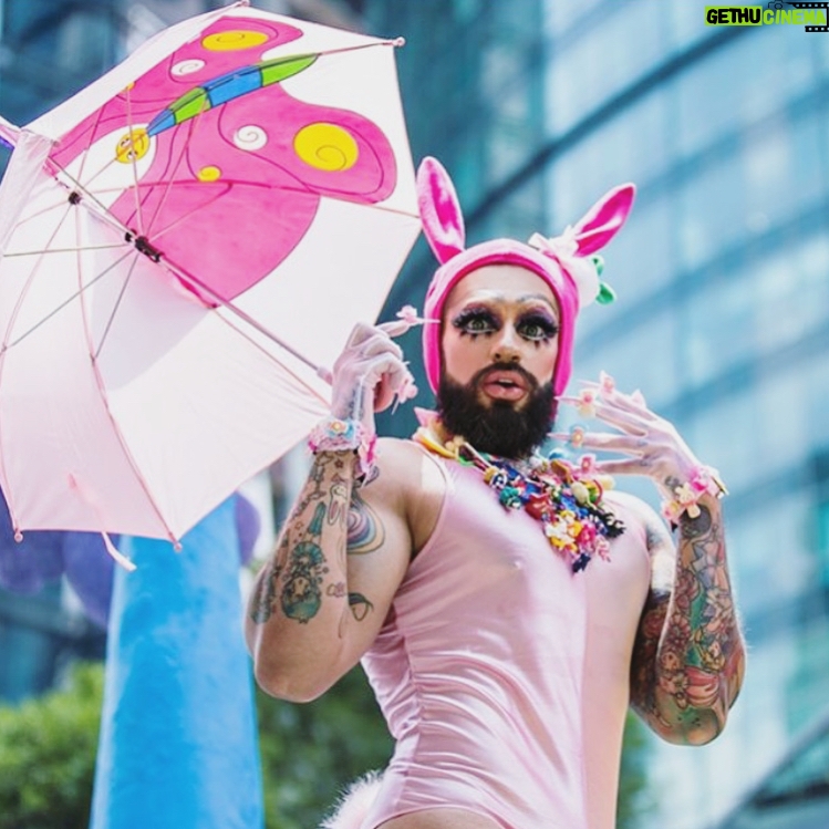 Carlo Villarreal - 6.8K Likes - La marcha del orgullo 2017 💖💗🎉 #pride #mexico