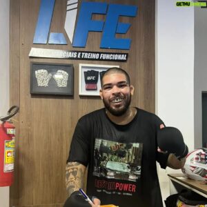 Carlos Felipe Instagram - A vida é feita de oportunidades e cabe a nós aproveitar!
Fico feliz em anunciar que assinei um contrato de múltiplas lutas com um dos maiores eventos de MMA do mundo e o maior da Rússia!

Vamos em busca do cinturão e da sacola de dinheiro 🏆💸

@aca_mma 

Life is made of opportunities and it's up to us to take advantage of them!
 I am happy to announce that I have signed a multi-fight contract with one of the biggest MMA events in the world and the biggest in Russia!

 Let's go in search of the belt and the bag of money 🏆💸

@aca_mma