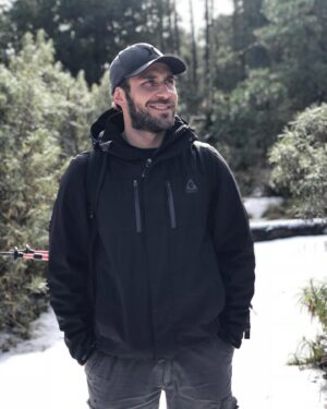 Carlos Ferro Instagram - Disimula !! No hace frío 🥶 , No hace frío ! ☃️. 
.
🙈