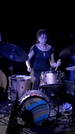 Carlos Santana Instagram - From Team Santana: We invite you to checkout @cindyblackmansantana @bluenotenapa on June 11. It looks like Cindy may have a special guest at the show…. 😁Come join us on Sunday to find out who. Check out the details below.  Repost from @cindyblackmansantana
Join me at the @bluenotenapa in California with the Cindy Blackman Santana Band. TWO SHOWS Sunday, June 11th. 4:00pm and 7:30pm.

https://loom.ly/72JJIwc

#givethedrummersome #drumstress #Santana #Vaterdrumstricks #drummer #CBSband #CindyBlackmanSantana