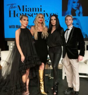Carlton Elizabeth Instagram - Got to meet these gorgeous ladies, what a genuine friendship🌟 and such a fun n entertaining show w host @danpatrickellis 🖤 @realhousewivesofmiami