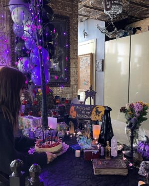 Carlton Elizabeth Instagram - A week of Birthday Magick.. literally the best one Eva! 🖤My day w this Magickal Trinity, feeling beyond Blessed .. Beautiful children Thku for making this day sublime, I fucking love you! 🌛🌕🌜#blessedbe