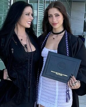 Carlton Elizabeth Instagram - Our Mysteri did it!!! 🖤 Kindergartener to Graduate we r all so fucking proud of u baby! Beyond excited for the mystickal n successful path that is yours🔮🌛🌕🌜#graduation2022