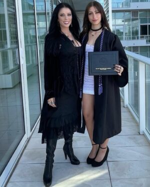 Carlton Elizabeth Instagram - Our Mysteri did it!!! 🖤 Kindergartener to Graduate we r all so fucking proud of u baby! Beyond excited for the mystickal n successful path that is yours🔮🌛🌕🌜#graduation2022
