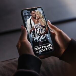 Carly Phillips Instagram - 𝐉𝐮𝐬𝐭 𝐀 𝐋𝐢𝐭𝐭𝐥𝐞 𝐏𝐫𝐨𝐦𝐢𝐬𝐞 𝐢𝐬 𝐜𝐨𝐦𝐢𝐧𝐠 𝐭𝐨 𝐀𝐔𝐃𝐈𝐎! 👇 👀 🎧

"𝗛𝗲’𝘀 𝘁𝗵𝗲 𝗼𝗻𝗲 𝘀𝗵𝗲’𝘀 𝗻𝗲𝘃𝗲𝗿 𝗳𝗼𝗿𝗴𝗼𝘁𝘁𝗲𝗻.
𝗦𝗵𝗲’𝘀 𝘁𝗵𝗲 𝗼𝗻𝗲 𝗵𝗲 𝗿𝗲𝗴𝗿𝗲𝘁𝘀 𝗹𝗲𝘁𝘁𝗶𝗻𝗴 𝗴𝗼.
𝗡𝗼𝘄 𝘁𝗵𝗲𝘆 𝗵𝗮𝘃𝗲 𝗮 𝘀𝗲𝗰𝗼𝗻𝗱 𝗰𝗵𝗮𝗻𝗰𝗲 𝘁𝗼 𝗴𝗲𝘁 𝗶𝘁 𝗿𝗶𝗴𝗵𝘁."

💘 𝐖𝐇𝐀𝐓 𝐑𝐄𝐀𝐃𝐄𝐑𝐒 𝐀𝐑𝐄 𝐒𝐀𝐘𝐈𝐍𝐆:
"I make no bones about the fact that I love Carly Phillips writing and her characters - and she and Erika Wilde definitely make a great writing pair. The stories are short, sexy, and always an enjoyable and satisfying read. Whether you’re a fan of either author or you just want a cute, second chance romance, I would recommend this to you. 5 stars!"

𝙋𝙍𝙀-𝙊𝙍𝘿𝙀𝙍 𝙉𝙊𝙒👇
Link in Bio

#carlyphillips #romance #romancebooks #romancereaders #romancerecs #bookish #bookworm #booklover #bookaddict #bookstagram