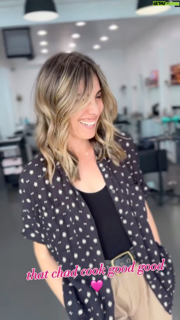 Carly Pope - 693 Likes - ✂️✖️🎨 #ChadCookHair
#remix #repost via @chadcook
…he’s not just a hair wizard…he’s also a mighty fine director! “Aaaand cut!” PUN! ✂️💁🏻♀️🎨