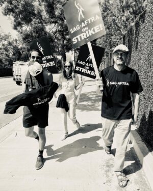 Carly Pope Instagram - Strike Girl Summer.

This labour movement is vital. The stakes are high, y’all. 
Make some noise. 

#sagaftrastrong #sagaftrastrike #unionstrong #strikegirlsummer