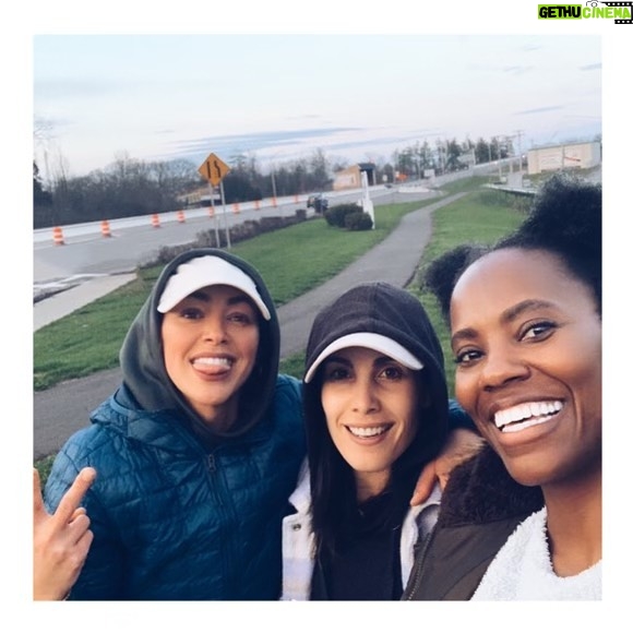 Carly Pope - 333 Likes - #Millwood we go hard!
Serving you a Marjorie, Davie, and Corey layer cake.
@elenagoode -the baddest trainer on the block aka Mama Zen aka Bridge Bunny- got us out in the cold for a real deal sweat lab. My quads know.
Love me some #plloriginalsin mamacitas 🌟
📸 Elena’s