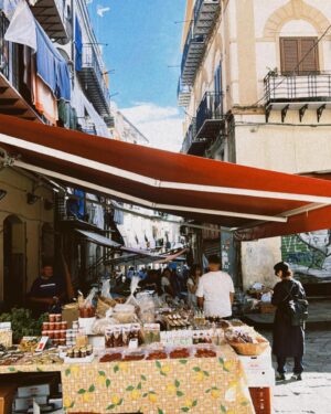 Caro Cult Instagram - Magical Sicily you are treating us so, so well. ✨ Thank you for this beautiful autumn. The people on this island have the kindest hearts. I am filled with so many special moments. Today we feel blessed that we have the freedom to enjoy this life like we do. What an incredible gift to have the freedom to give your soul a rest from the daily madness.
We will take some warmth home with us.
#sicily #autumninitaly #analog #happyheart