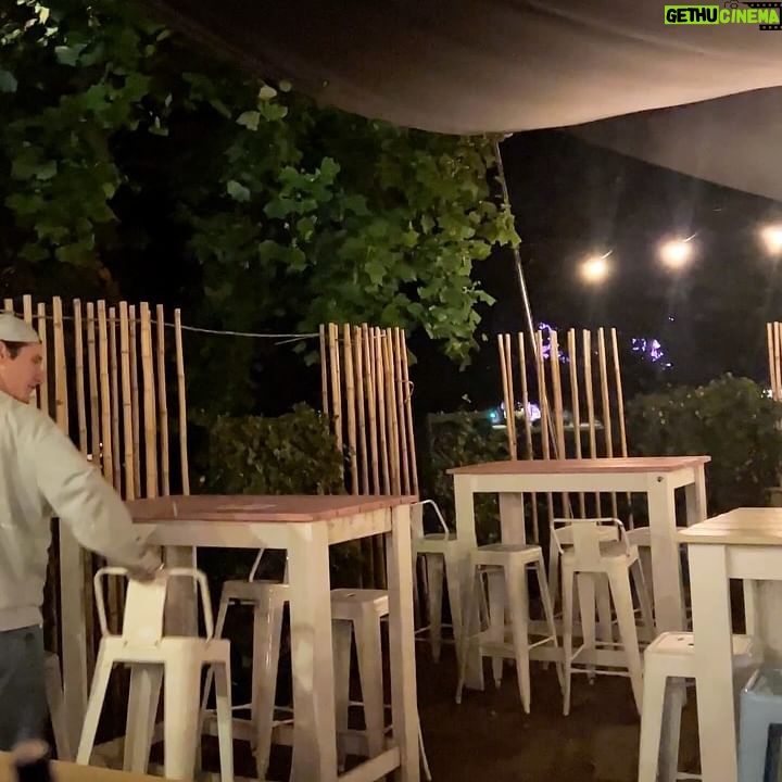 Caro Cult - 1K Likes - Mittwoch 20.15 im Ersten läuft unsere Komödie „Heribert“ ! Hier habe ich für euch eine kleine Sammlung an Momenten unserer Dreharbeiten in Wien und Linz zusammen gestellt. 🥰
Ein Film voll Witz, Freundschaft, Tech und Social Media! -also wer schaltet ein? 🍿☺️🙋🏼♀️
#stadtkomödie #heribert