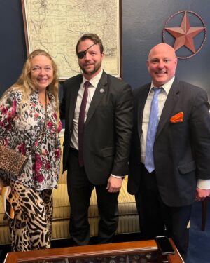 Carole Baskin Instagram - #tbt #throwbackthursday to a ton of meetings over the past year with @carolebaskincat on the #bigcatpublicsafetyact. Let’s get this bill passed through the Senate today! Call 202-224-3121 and ask your Senators to support and pass the Big Cat Public Safety Act today!