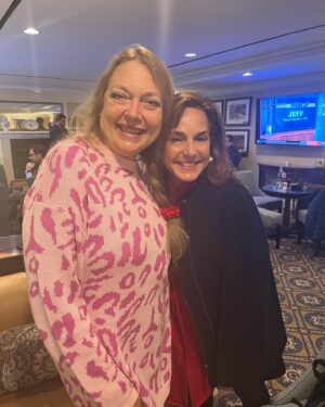 Carole Baskin Instagram - #tbt #throwbackthursday to a ton of meetings over the past year with @carolebaskincat on the #bigcatpublicsafetyact. Let’s get this bill passed through the Senate today! Call 202-224-3121 and ask your Senators to support and pass the Big Cat Public Safety Act today!