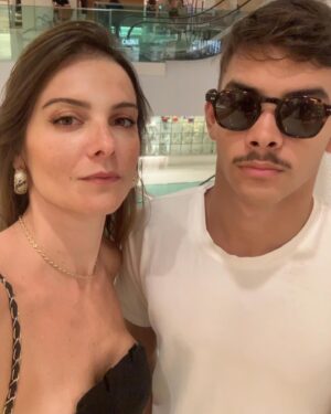 Carolina Chalita Instagram - Meu amor fez 18 anos … nasceu com a benção de São Jorge num domingo 23 ! Viva vc meu Pedrão ❤️🍀

#diadesaojorge #aniversáriodopedro #ogun #filhoamado #meufilho #pedrochalitadaumas