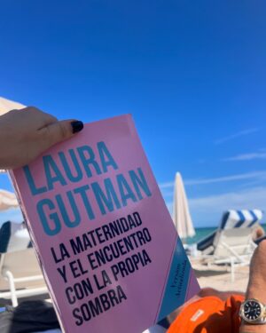 Carolina Gaitán Instagram - 🦭Mi tamaño llega a lugares inimaginados🐳
🍰Amo los postres🍦
🥵Me canso locamente😬
🤭Solo quiero dormir😴
✌🏼Uds, cómo van?🫰🏽

☀️👶🏻☀️

🦭My size reaches unimagined magnitudes🐳
🍰I love desserts🍦
🥵I get madly tired😬
🤭I just wanna sleep the whole day😴
✌🏼What about you guy? How's everything?🫰🏽