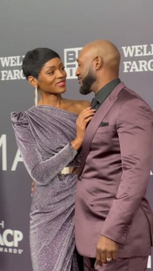 Caroline Chikezie Instagram - Wait for it…

Y’all see that gaze? Want it. Need it. @God whenever you hear us, we need that with our partner please and thank you. 😂😍 #NAACPImageAwards 

#relationshipgoals #blacklove