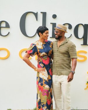 Caroline Chikezie Instagram - Did you know ‘Veuve’ should rhyme with ‘love’?
Had the best day ever at the @veuveclicquot polo classic with my faves @thealist.us We officially outside 🍾🥂
