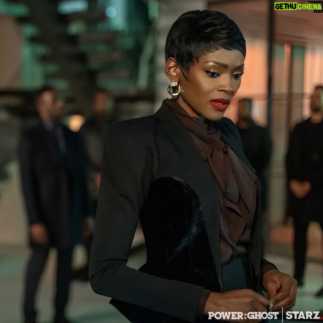 Caroline Chikezie - 13.1K Likes - Swipe to see some more side eye and then tune in at Midnight EST on the STARZ app to find out why!👀👀👀
@ghoststarz #powerghost