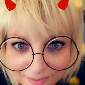 Caroline Diament Instagram - Bon ok j’avoue j’ai installé Snapchat hier, donc pas d’inquiétude, d’ici quelques jours je devrais m’être calmée 😂 enfin ... si tout va bien.  Bonne soirée