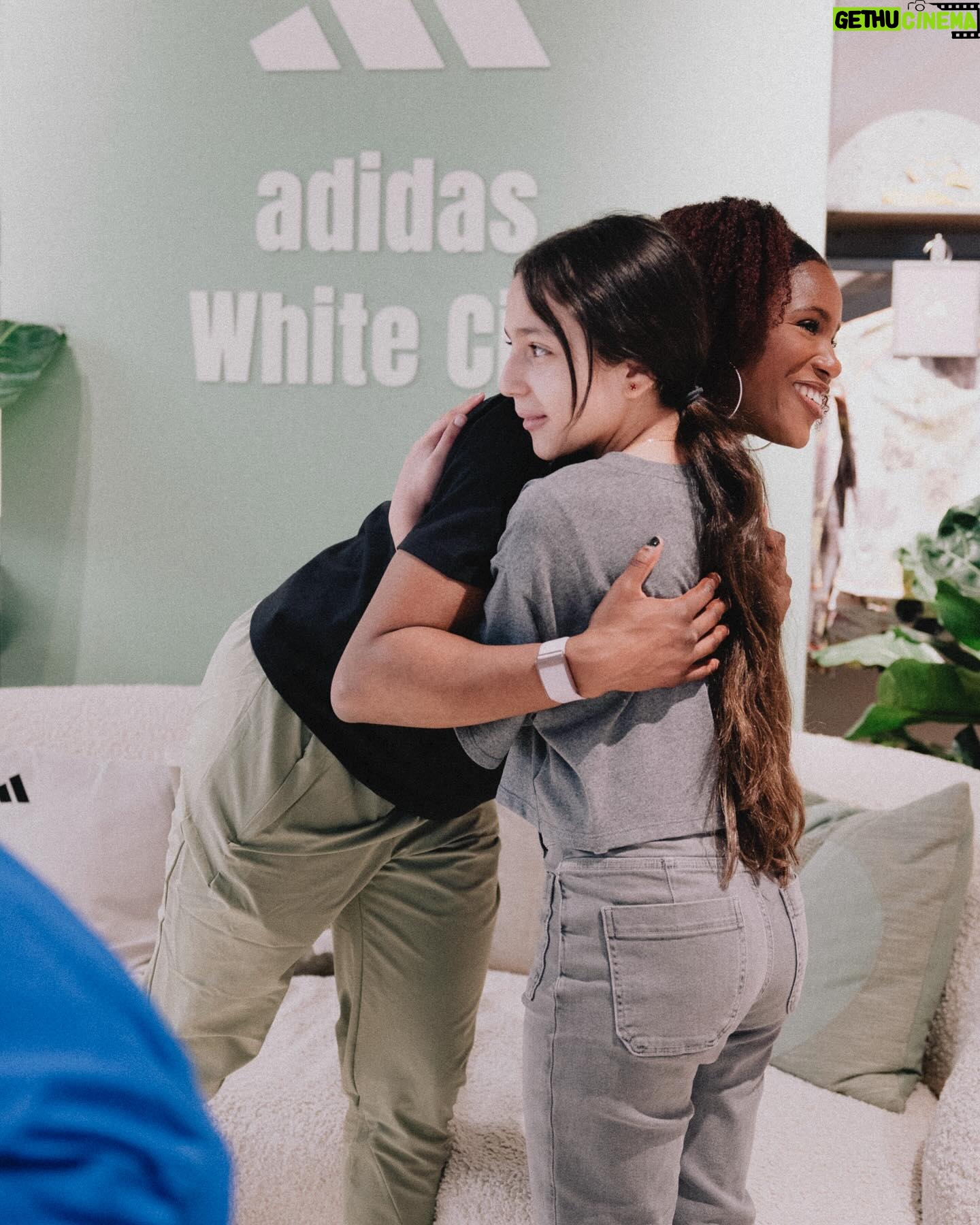 Caroline Dubois - 3 Likes - The fans are who make my dreams possible šš
Had a great time at my adidas meet and greet in white city, thank you to everyone who turned up
And to everyone who is stepping on my train for this journey, itās gonna be a good one šš„
@adidas #meetandgreet @adidaslondon #adidaswhitecity