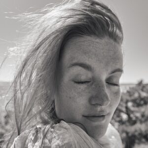Caroline Hjelt Instagram - 🌻 heatwave 🌻