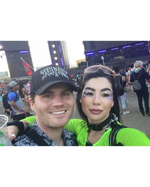 Caroline Kwan Instagram - EDC days✌🏼  3️⃣

Haven’t left the couch in 48 hours but it was all worth it 🫡