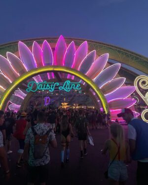 Caroline Kwan Instagram - EDC dump day☝🏼✨

(me every 5 seconds: “I LOVE THIS PLACE!!!)