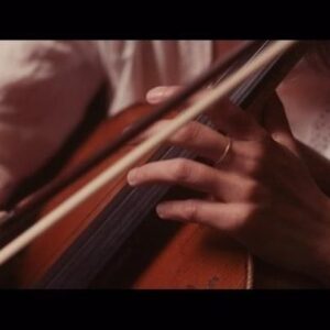 Caroline Shaw Instagram - Caroline Shaw vous raconte « The Wheel » 🗣️🫧

Nous étions tous les trois à New York 🇺🇸 pour tourner ce film, dont voici un extrait .. et bientôt réunis à Paris, le 11 février dans le cadre du Festival Présence à Radio France 💜
En compagnie de @josephinestephenson, @mcgownfiona, @leahennino, @hugomederviolin, @david_violi @pauline_buet, @ph.hersant & @carolineadelaideshaw 

Le voyage à NYC était exceptionnel !!
Merci à @fourtenmedia pour les images 🎥

#chambermusic #newyork #brooklin #musictrip #womancomposer #cello #piano #fourtenmedia @pierrecharvet
