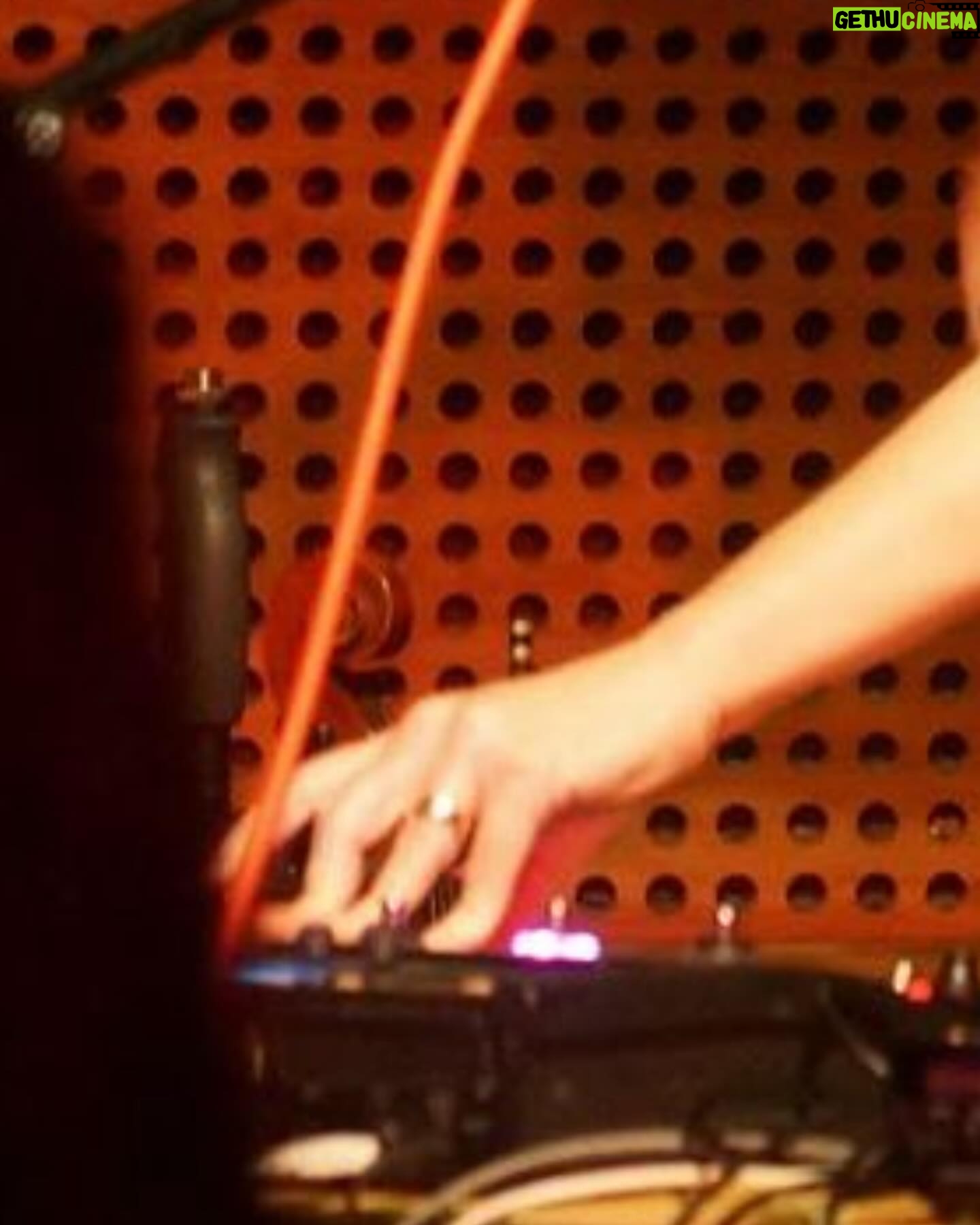 Caroline Shaw - 376 Likes - Thank you so much to everyone who came out to @publicrecordsnyc on Wednesday. We are overwhelmed with gratitude ā¤ļøš„¹š¬ššŖ© if you snagged some merch, please tag us when you wear it!
š·Thanks @davidandrako for snapping pics 1-5
š³Pic 6 is just an upsetting discovery about how @carolineadelaideshaw is apparently double-jointed and I donāt care if this makes her a better strings playerā¦I canāt unsee it.
ā”ļøpic 7 is redeeming Carolineās weird fingers because she looks like a badass (she is, duh) pic by Mr. @jillstrominger (aka @trevor.pour )
š“š»pic 8 is because then I realized it was also giving frozen dad energy and I wonāt stop making this joke. #iykyk