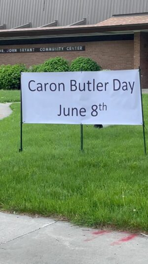 Caron Butler Instagram - Looking forward to Celebrating June 8th Caron Butler Day on Caron Butler Drive at The John Bryant Center .

I’m forever thankful & grateful for these honors being bestowed on me.
“Seeing is Believing.”

🎥 @mattie.claybrook 
Imagine my mom recording this sending this to me.
Goosebumps ❤️👑