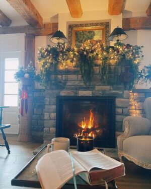 Carrie Wampler Instagram - Highlights of Christmas ‘23🎄🎁

Two hometowns, family we adore, one beautiful barn, lots of cute babies, 100 cups of coffee, endless game nights and too many cinnamon rolls. Very grateful this holiday season♥️