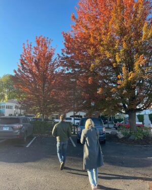 Carrie Wampler Instagram - Northern Michigan & Southern Illinois🍁🍂 Nothing better than fall in the Midwest with our sweet family🫶🏼🥰
