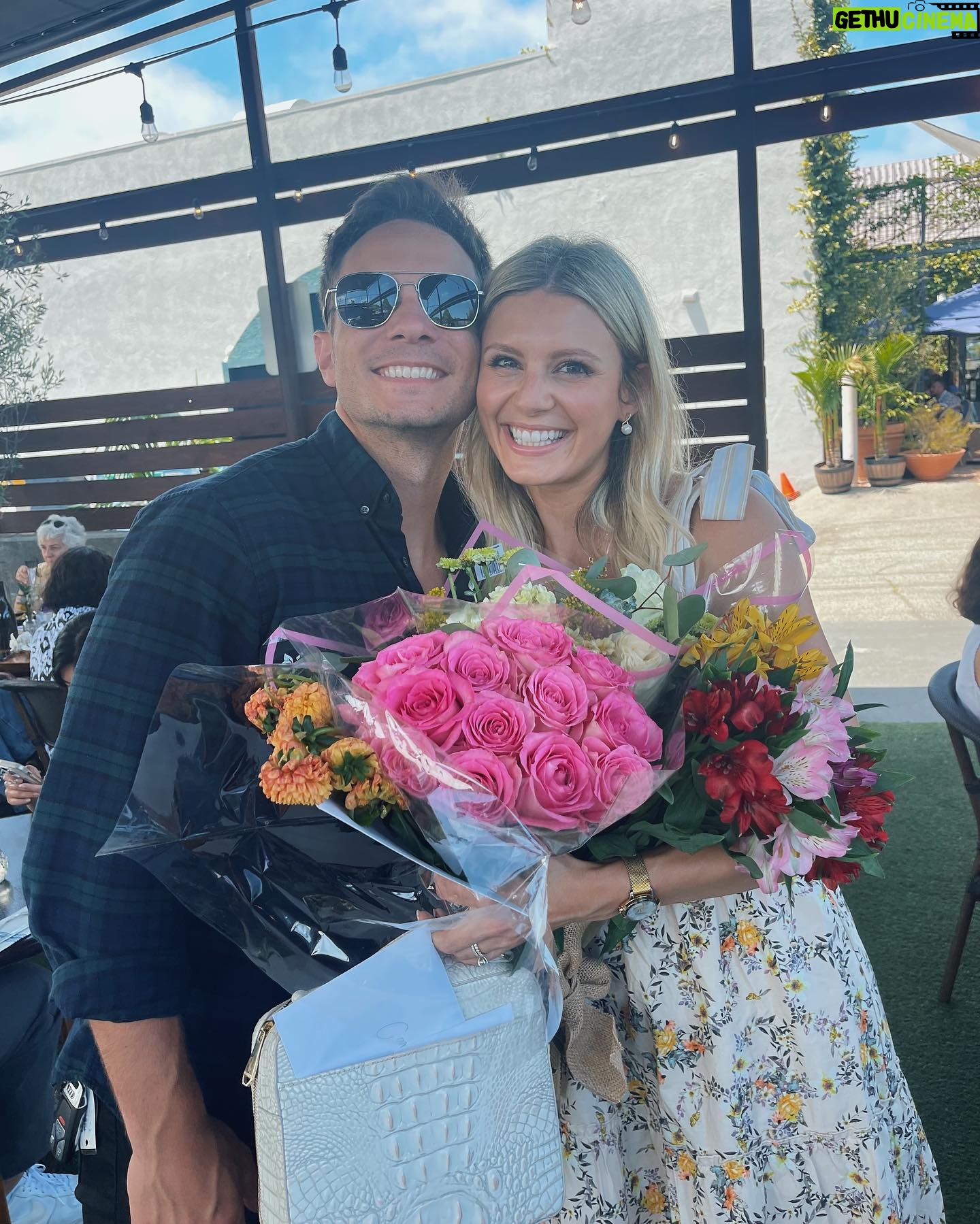 Carrie Wampler - 322 Likes - Birthday brunchinā š„š¾š
Itās almost as if my girlfriends know I like flowers š„° ā¦So thankful for a beautiful birthday weekend with beautiful peopleāØ