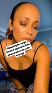 Actress Caryn Ward HD Instagram Photos and Wallpapers October 2023