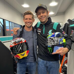Casey Stoner Instagram - It’s a privilege to swap stories with these 2 champions #StraightToThePoolRoom