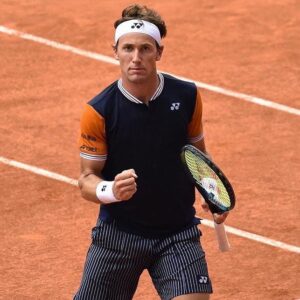 Casper Ruud Instagram - Even though it didn’t go my way on Sunday I am extremely happy and proud of what the team and I have achieved over the last two weeks in Paris. I am very thankful for the support from the French audience and Roland-Garros has become very special to me🇫🇷 Paris est devenu très proche de mon cœur. Congrats to Novak and his team in making history with amazing achievements🏆
📸: Peter Staples | @atptour 
📸: Getty Images 
📸: Matthew Fitzgerald | @tennisfitz