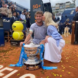 Casper Ruud Instagram - What an incredible feeling🤩
I grew up watching this tournament on TV and it has always been a motivation and an inspiration for me to come here. Lifting the trophy is a fantastic feeling and a great step forward in my career🏆
Thanks to the best team, to my family, the fans and everyone supporting me❤️
And to @stefanostsitsipas98, well done this week! It wasn’t easy for any of us. But we were in the final again. Let’s go for another, huh?
📸: @bcnopenbs