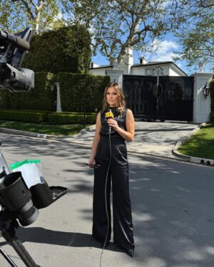 Cassie DiLaura Instagram - tune into @entertainmenttonight this evening for the latest from diddy’s beverly hills home after federal agents raided it yesterday 🗞

#entertainmentnews #entertainmenttonight #news #diddy #beverlyhills #holmbyhills