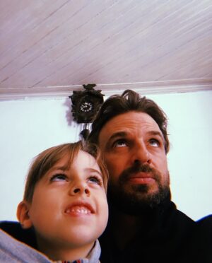 Cássio Reis Instagram - Um amor de menino. Te amo tanto Gael!! 

Feliz aniversário! Deus te proteja e abençoe.🩵

Meu amado afilhado! 🎁