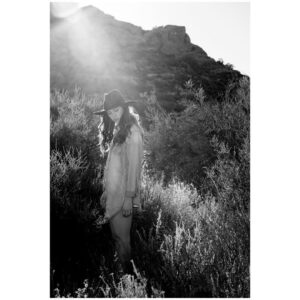 Cat Alter Instagram - Who hikes with pants on? 📸 @alissakphoto