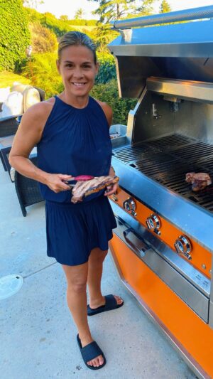 Cat Cora Instagram - It’s a party in the USA, and on the grill 🇺🇸🇺🇸 #4thofjuly #partyintheusa #grilling #grillmeister #cheflife #femalechef #IC3