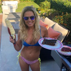 Cat Cora Instagram - ☀️ Happy first day of Summer y’all! Who else is grilling something delicious?!

#firstdayofsummer #summergrilling #grillmaster #cheflife #femalechef #IC3