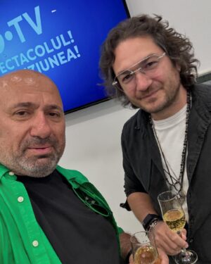 Cătălin Scărlătescu Instagram - Azi e ziua lui ,,, si nu numai 
La multi ani si multa sanatate tuturor ,,,
Chiar si lor 😜