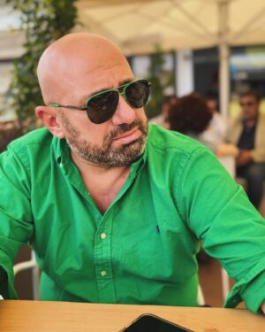 Cătălin Scărlătescu Instagram - Cele mai frumoase poze eu ți le fac- trebuie să recunoști 😏