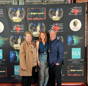 Catherine Curtin Instagram - So cool….#venusonbroadway ##pickleballislife thank you so much for the beautiful award….XXX