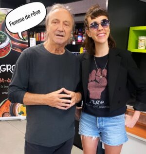 Catherine Pogonat Instagram - À la cafétéria avec Claude Dubois. 
@icimusique